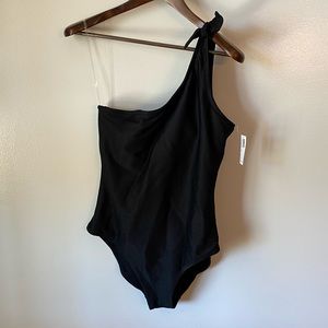 One piece swim suit